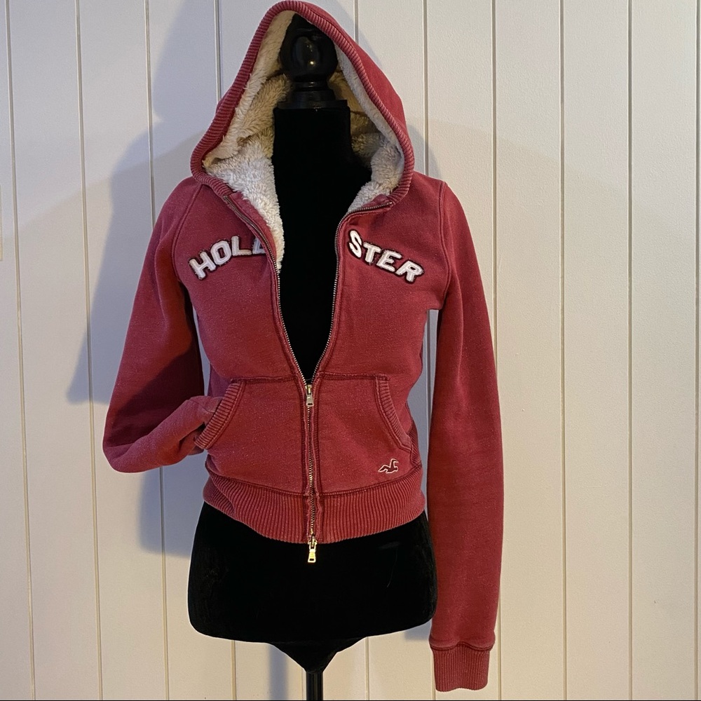 Hollister fur lined sweatshirt
